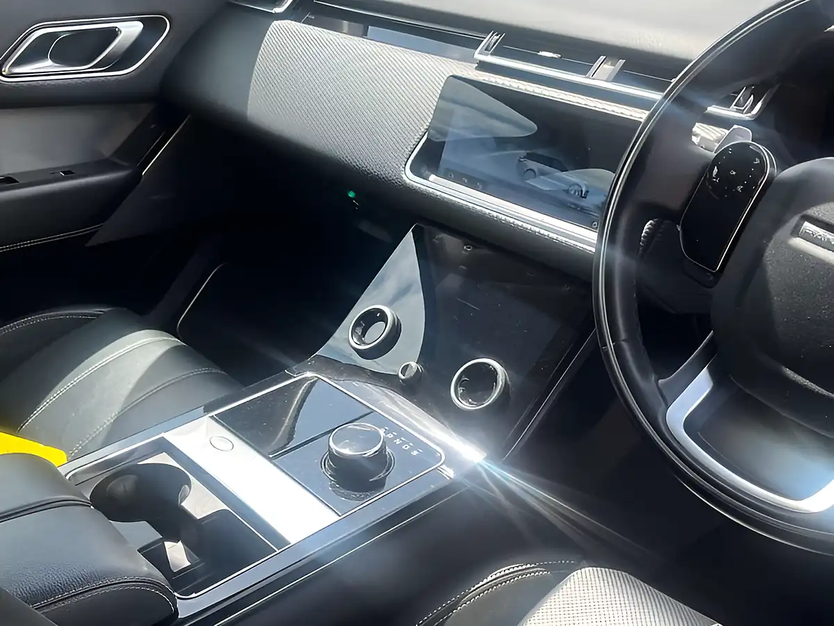 Used 2018 Land Rover Range Rover Velar R-Dynamic Se Narvik Black - Interior and Exterior details 14