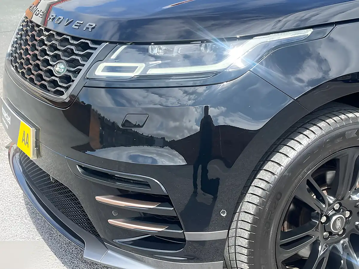 Used 2018 Land Rover Range Rover Velar R-Dynamic Se Narvik Black - Interior and Exterior details 16