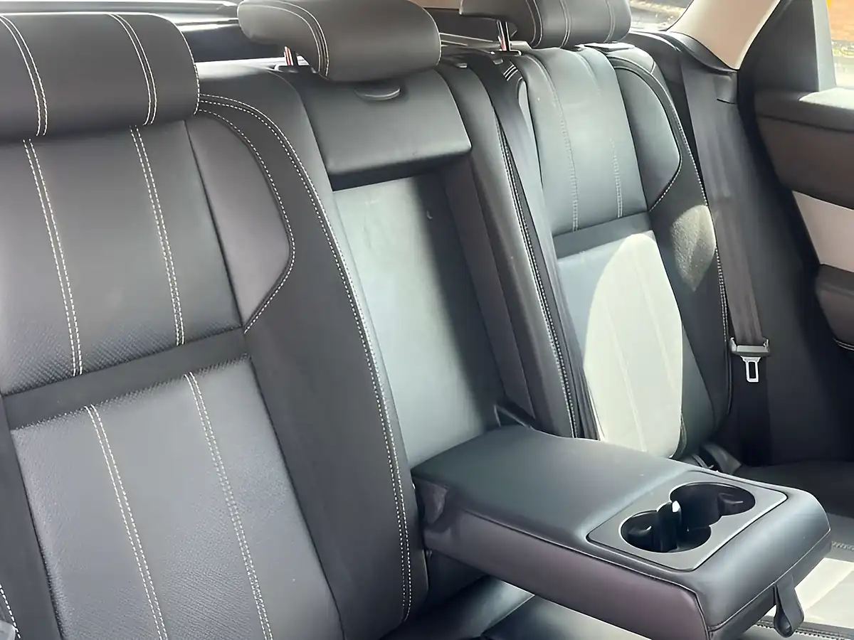 Used 2018 Land Rover Range Rover Velar R-Dynamic Se Narvik Black - Interior and Exterior details 19