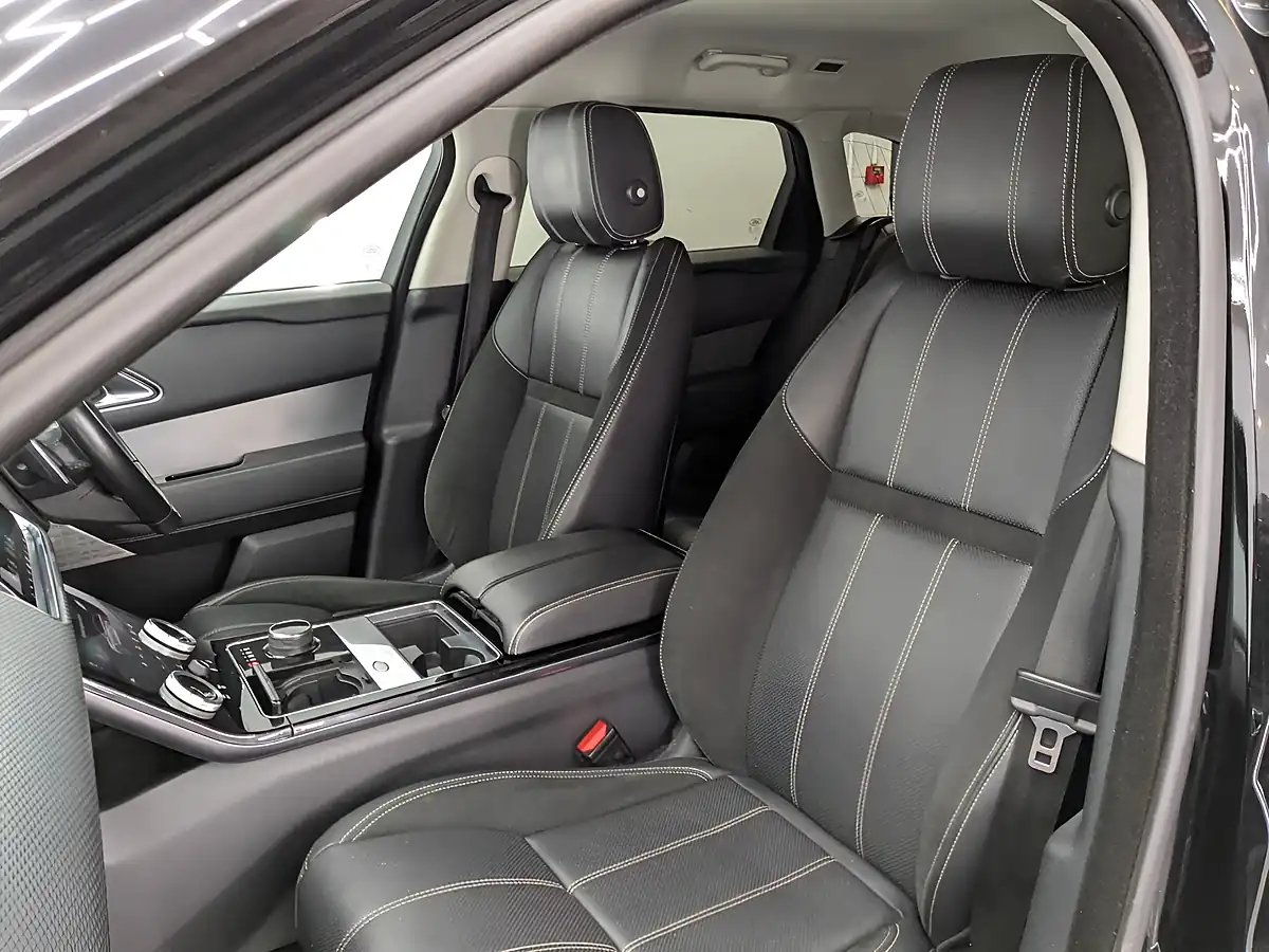Used 2018 Land Rover Range Rover Velar R-Dynamic Se Narvik Black - Interior and Exterior details 14