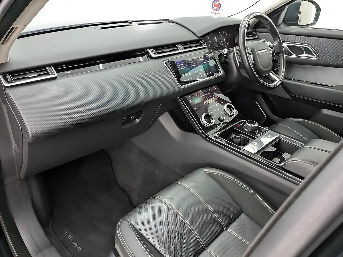 Used 2018 Land Rover Range Rover Velar R-Dynamic Se Narvik Black - Interior and Exterior details 16