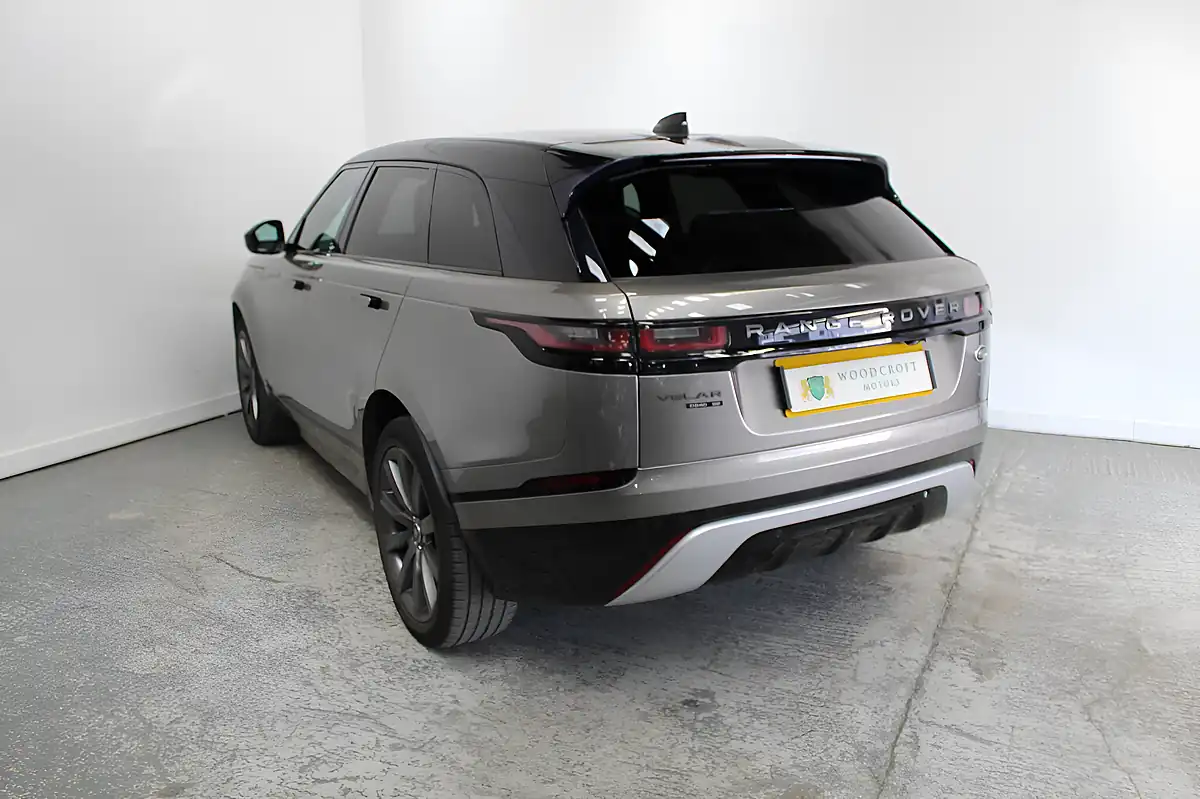 Used 2018 Land Rover Range Rover Velar R-Dynamic Se Silver - Interior and Exterior details 5