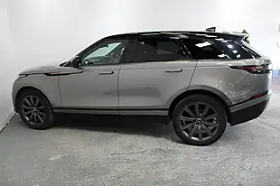 Used 2018 Land Rover Range Rover Velar R-Dynamic Se Silver - Interior and Exterior details 7