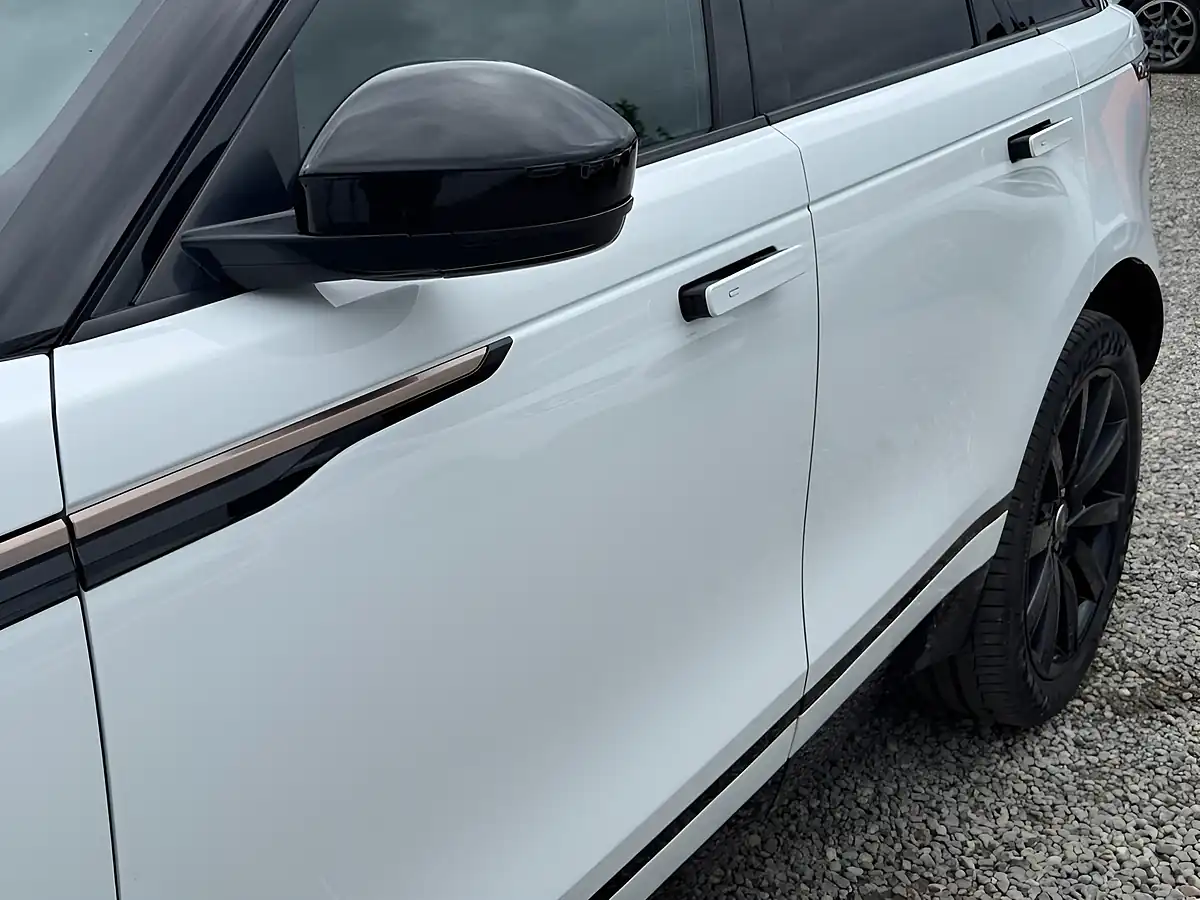 Used 2018 Land Rover Range Rover Velar R-Dynamic Se White - Interior and Exterior details 12
