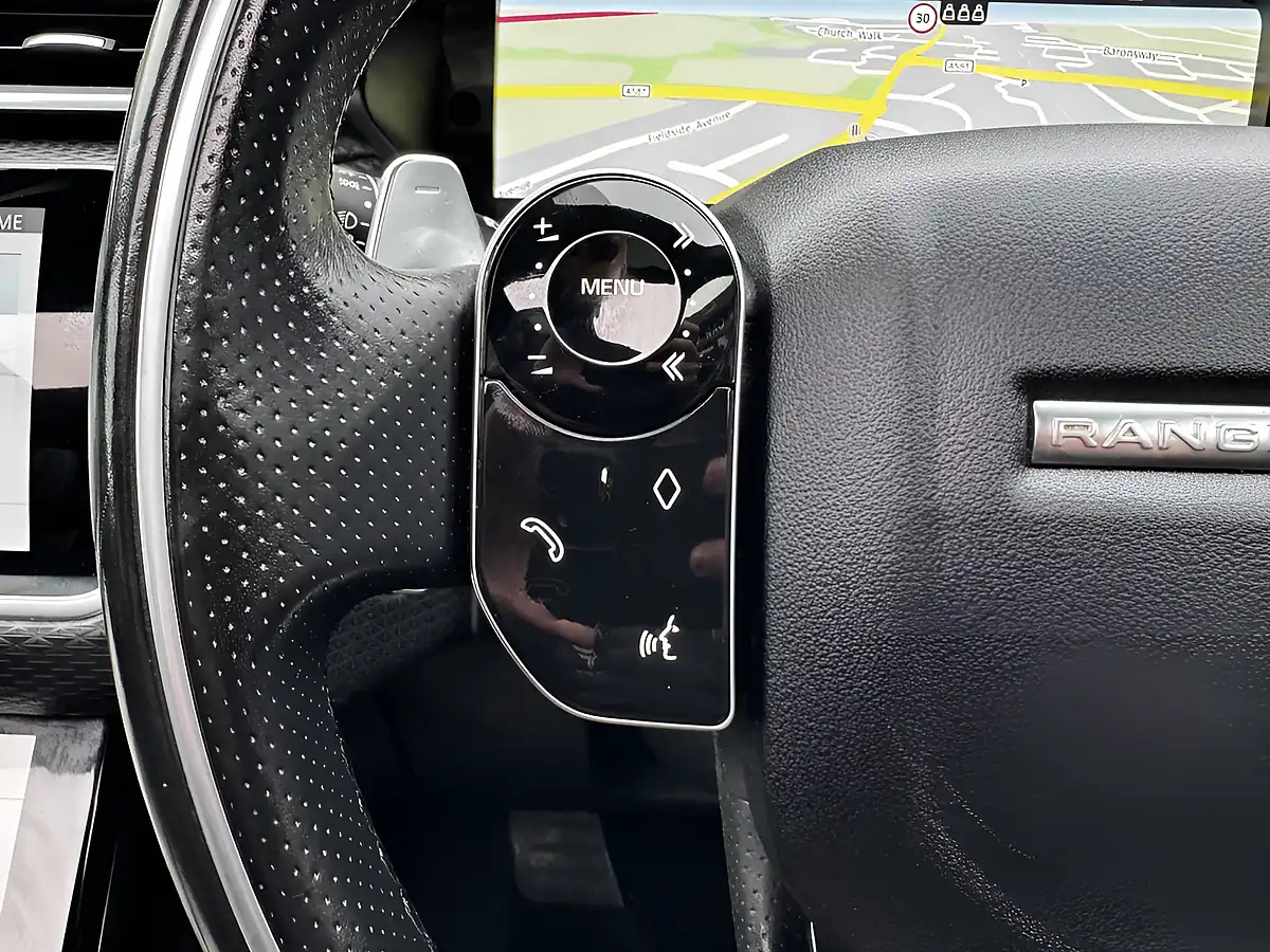 Used 2018 Land Rover Range Rover Velar R-Dynamic Se White - Interior and Exterior details 15