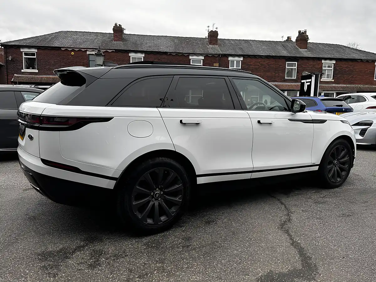 Used 2018 Land Rover Range Rover Velar R-Dynamic Se White - Interior and Exterior details 8