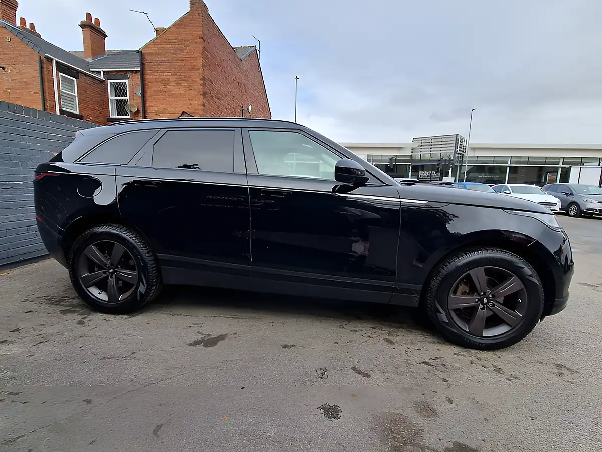 Used 2018 Land Rover Range Rover Velar S Black - Interior and Exterior details 7