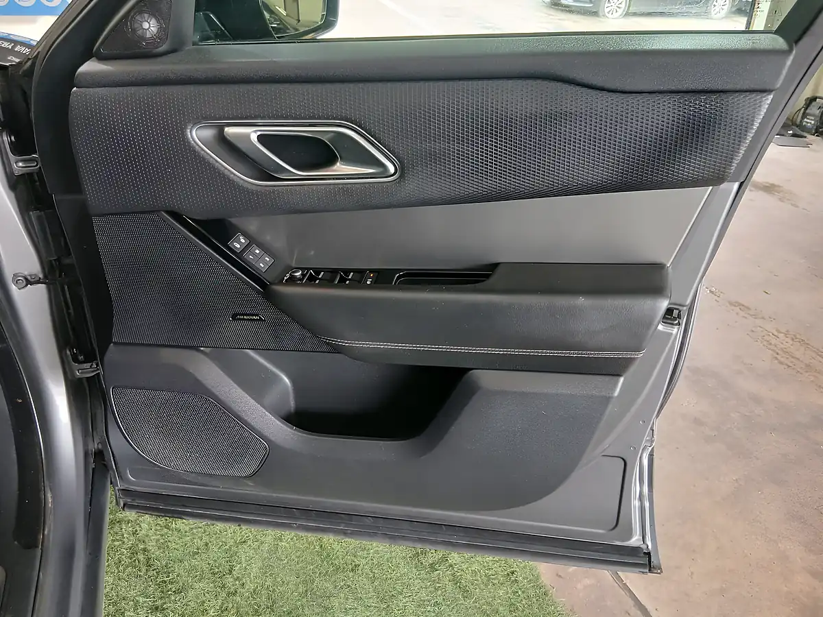 Used 2018 Land Rover Range Rover Velar S Grey - Interior and Exterior details 9