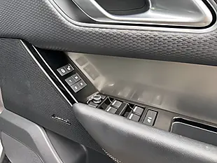 Used 2018 Land Rover Range Rover Velar S Grey - Interior and Exterior details 15
