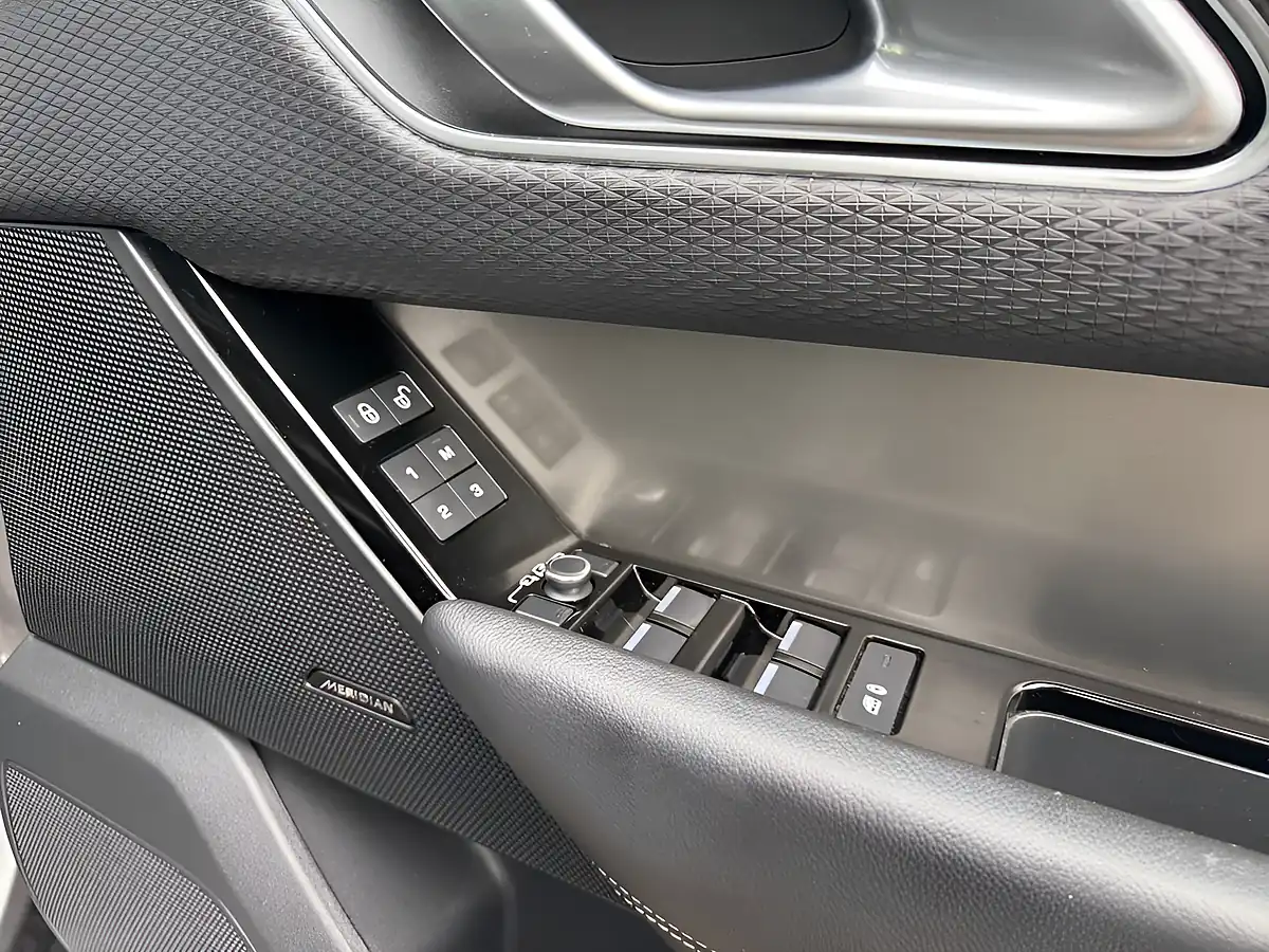 Used 2018 Land Rover Range Rover Velar S Grey - Interior and Exterior details 15