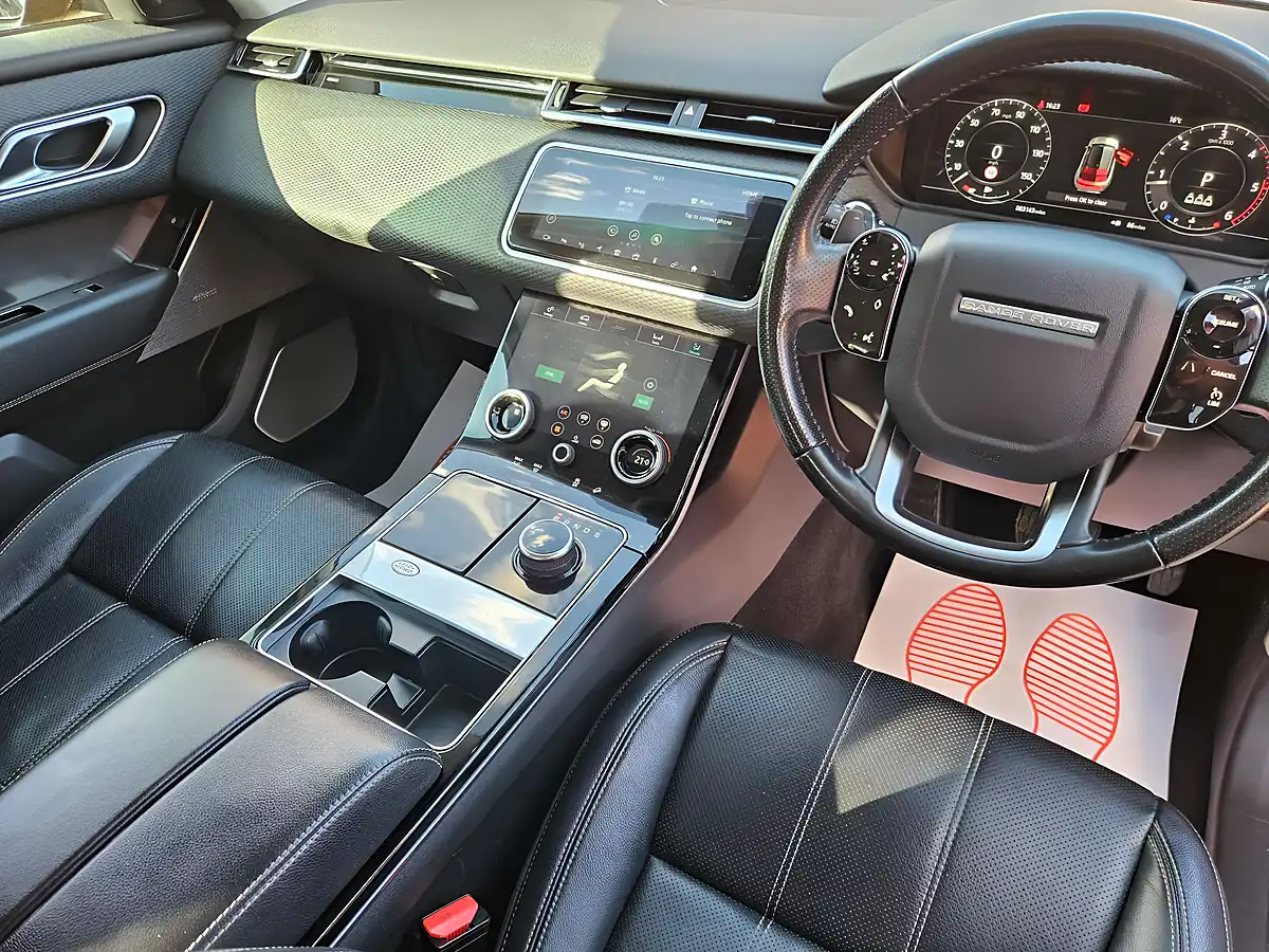 Used 2018 Land Rover Range Rover Velar Se Black - Interior and Exterior details 11