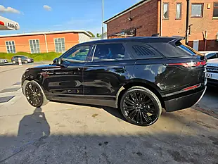 Used 2018 Land Rover Range Rover Velar Se Black - Interior and Exterior details 20