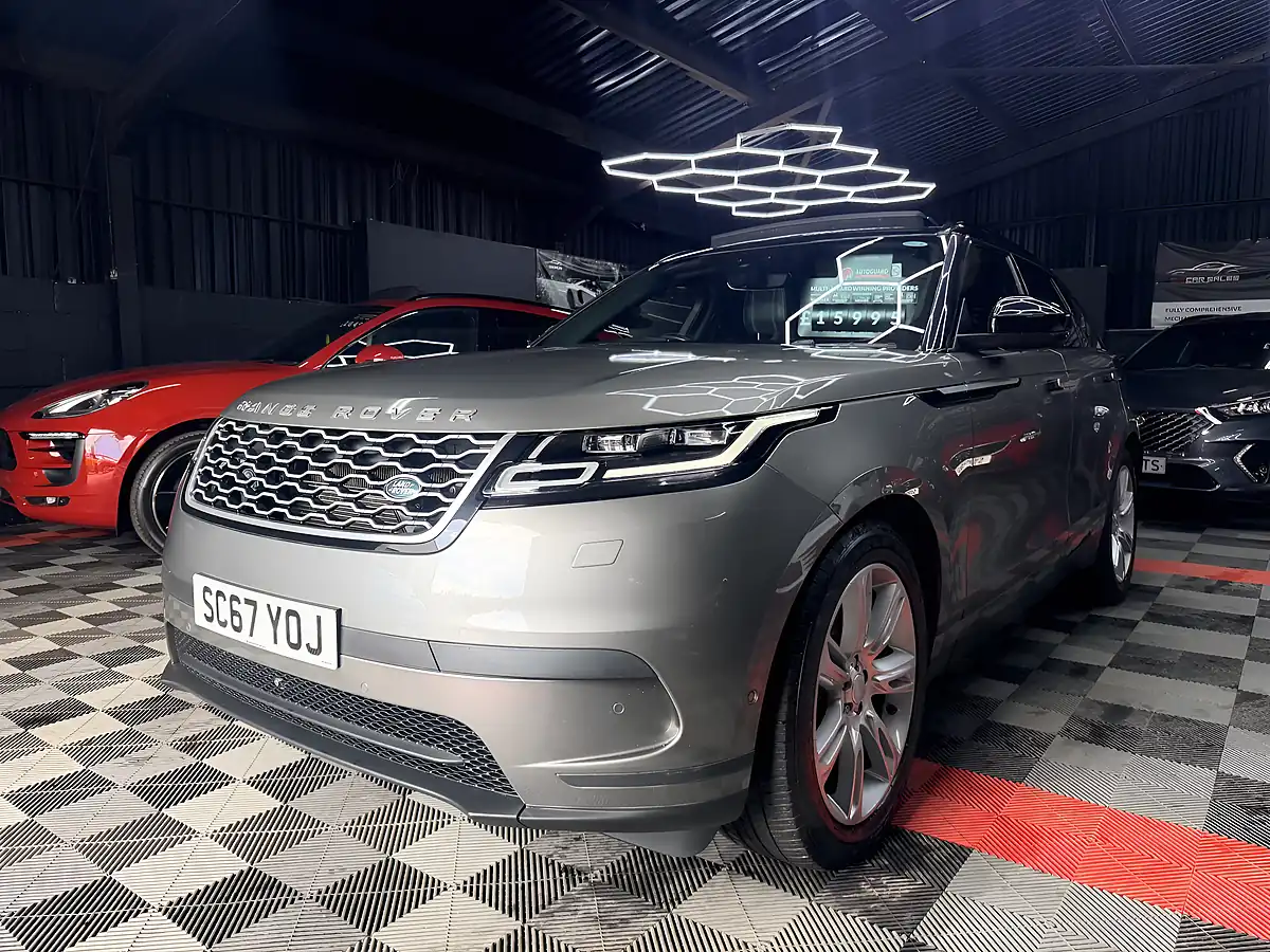 Used 2018 Land Rover Range Rover Velar Se Silver - Interior and Exterior details 11