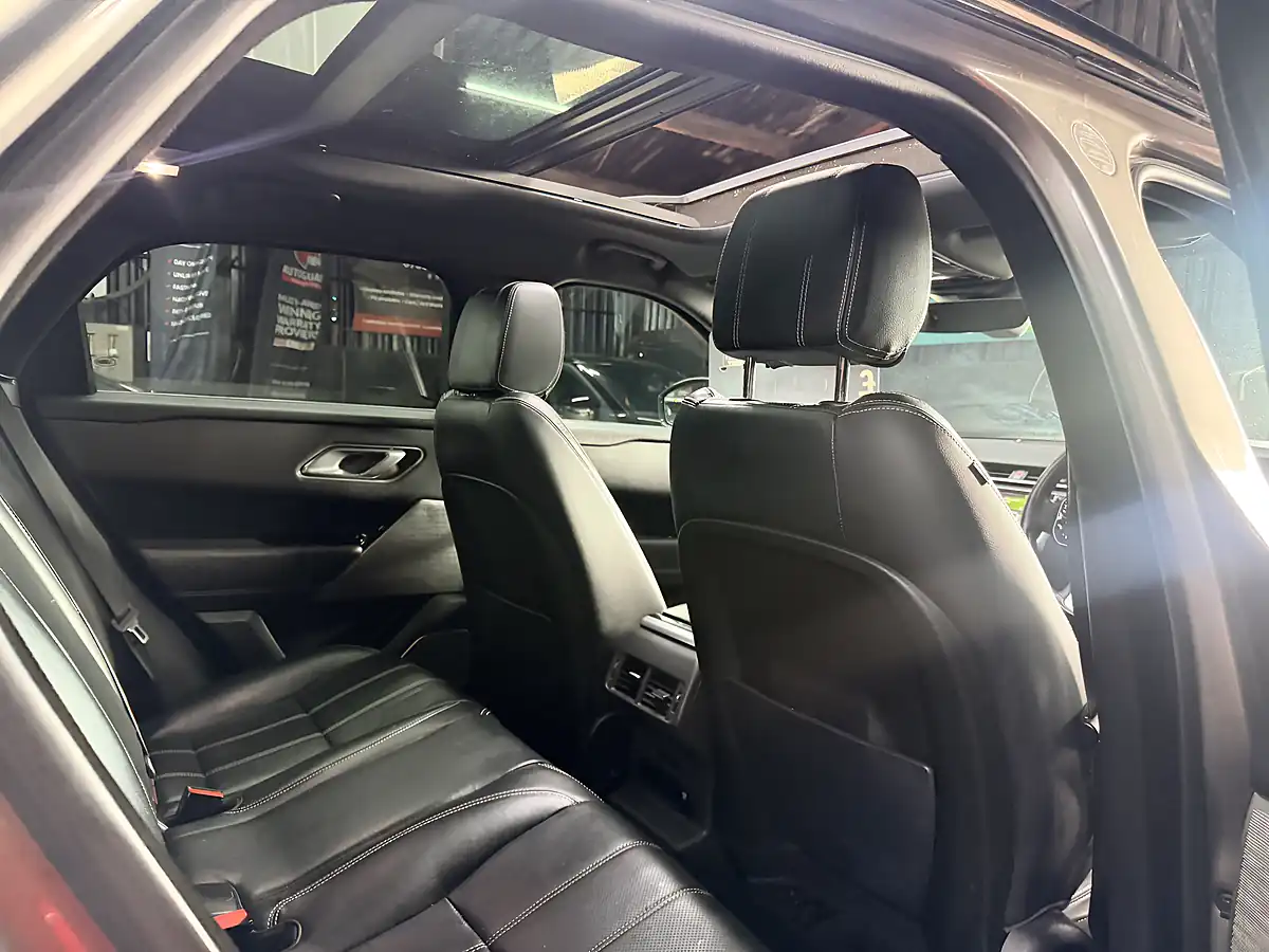 Used 2018 Land Rover Range Rover Velar Se Silver - Interior and Exterior details 18
