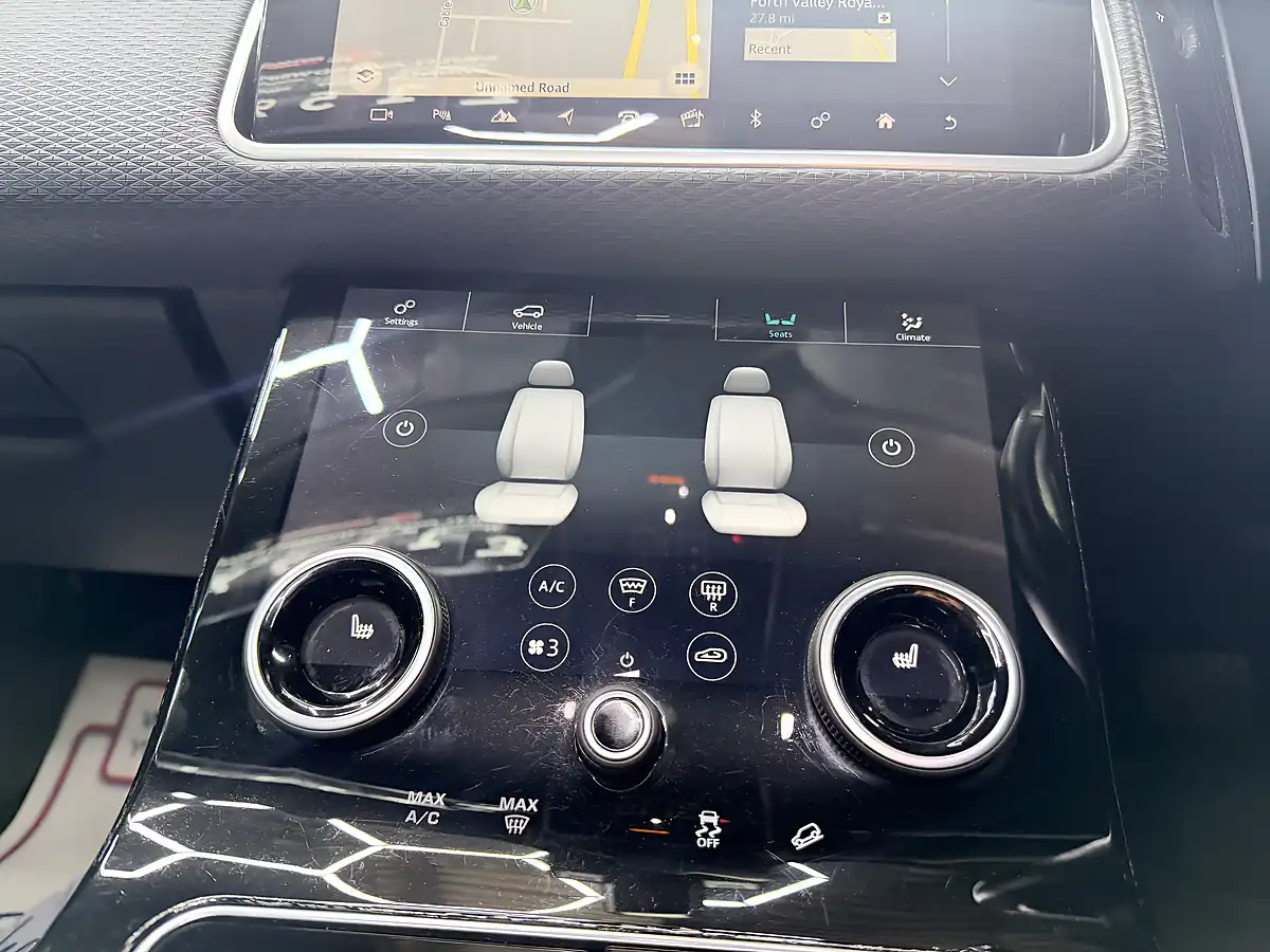 Used 2018 Land Rover Range Rover Velar Se Silver - Interior and Exterior details 20
