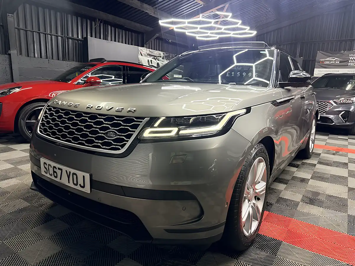 Used 2018 Land Rover Range Rover Velar Se Silver - Interior and Exterior details 5