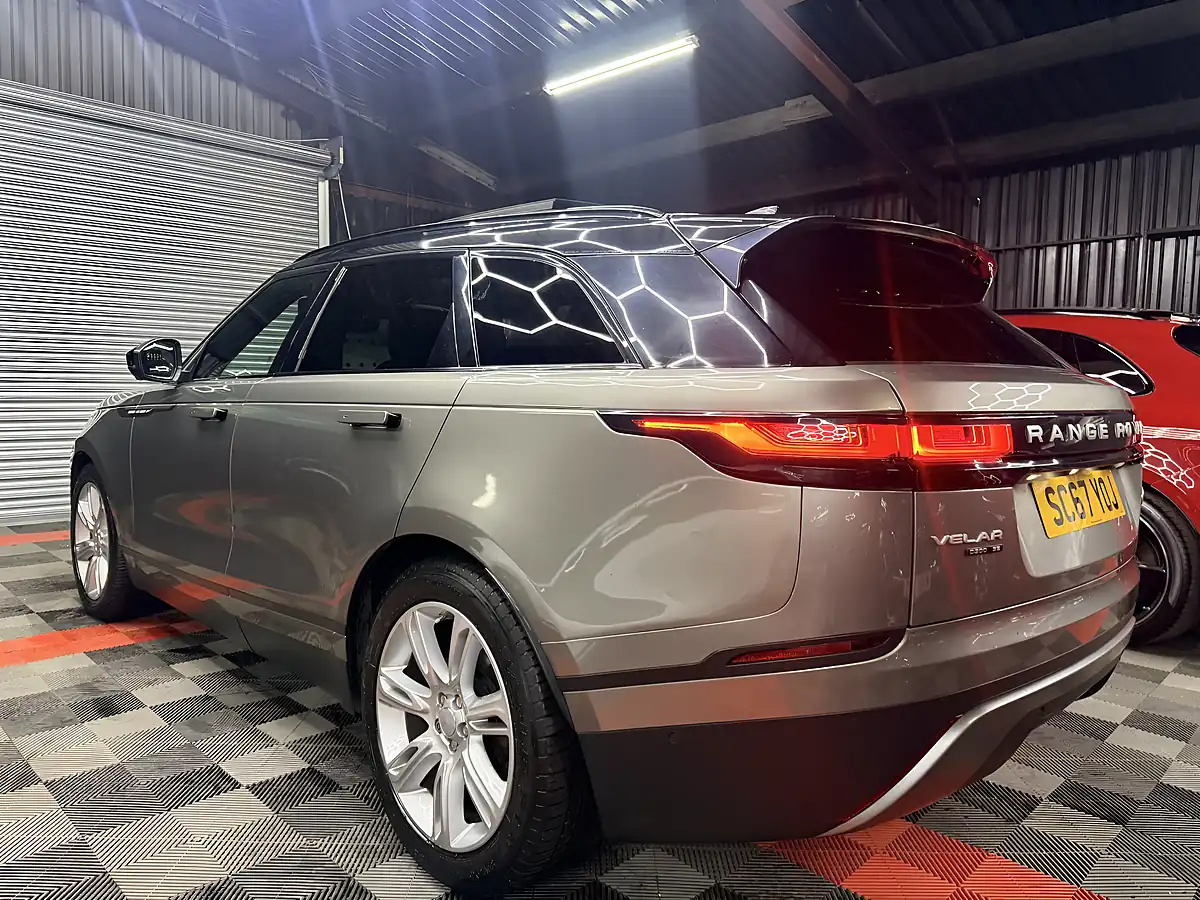 Used 2018 Land Rover Range Rover Velar Se Silver - Interior and Exterior details 7
