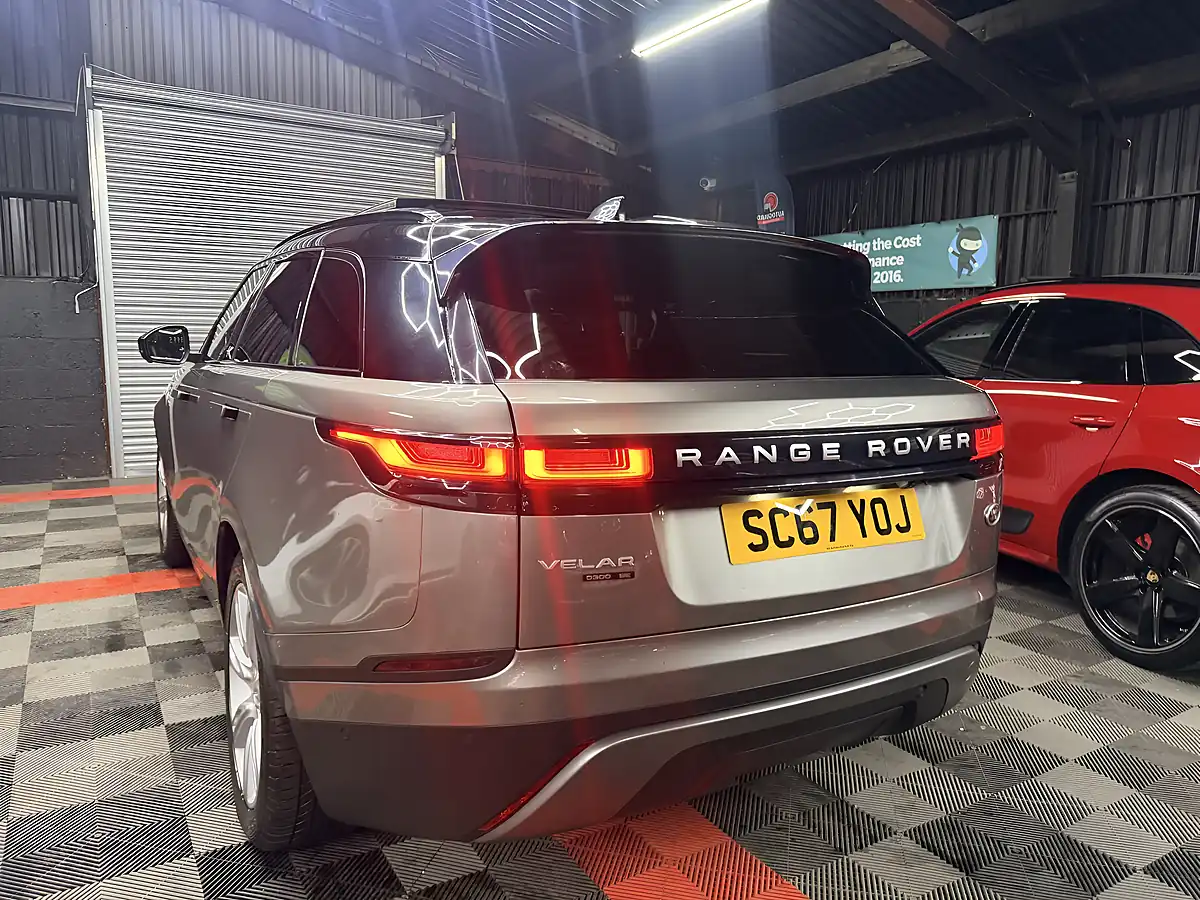 Used 2018 Land Rover Range Rover Velar Se Silver - Interior and Exterior details 9
