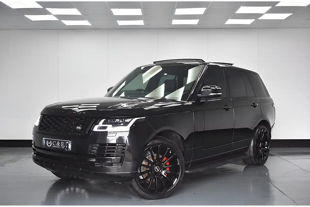 Used 2018 Land Rover Range Rover Vogue Black - Front View