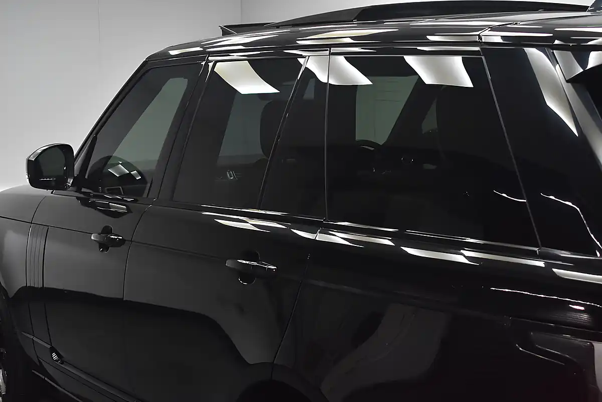 Used 2018 Land Rover Range Rover Vogue Black - Interior and Exterior details 10