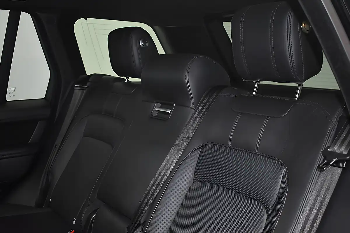 Used 2018 Land Rover Range Rover Vogue Black - Interior and Exterior details 12