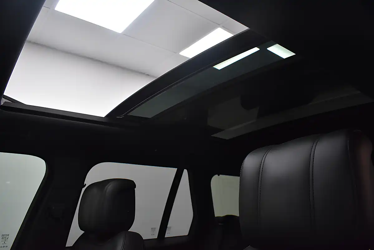 Used 2018 Land Rover Range Rover Vogue Black - Interior and Exterior details 14