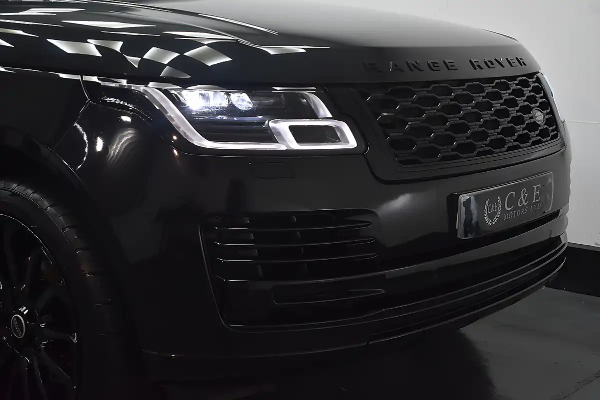 Used 2018 Land Rover Range Rover Vogue Black - Interior and Exterior details 15