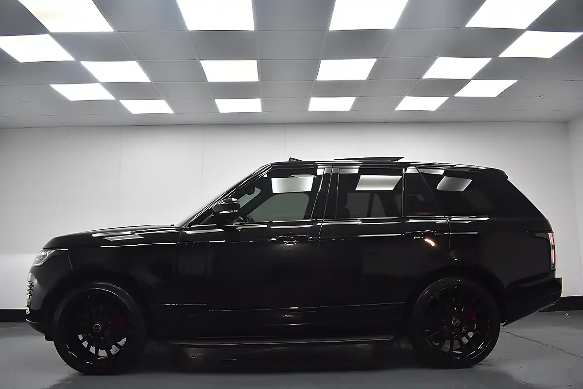 Used 2018 Land Rover Range Rover Vogue Black - Interior and Exterior details 2