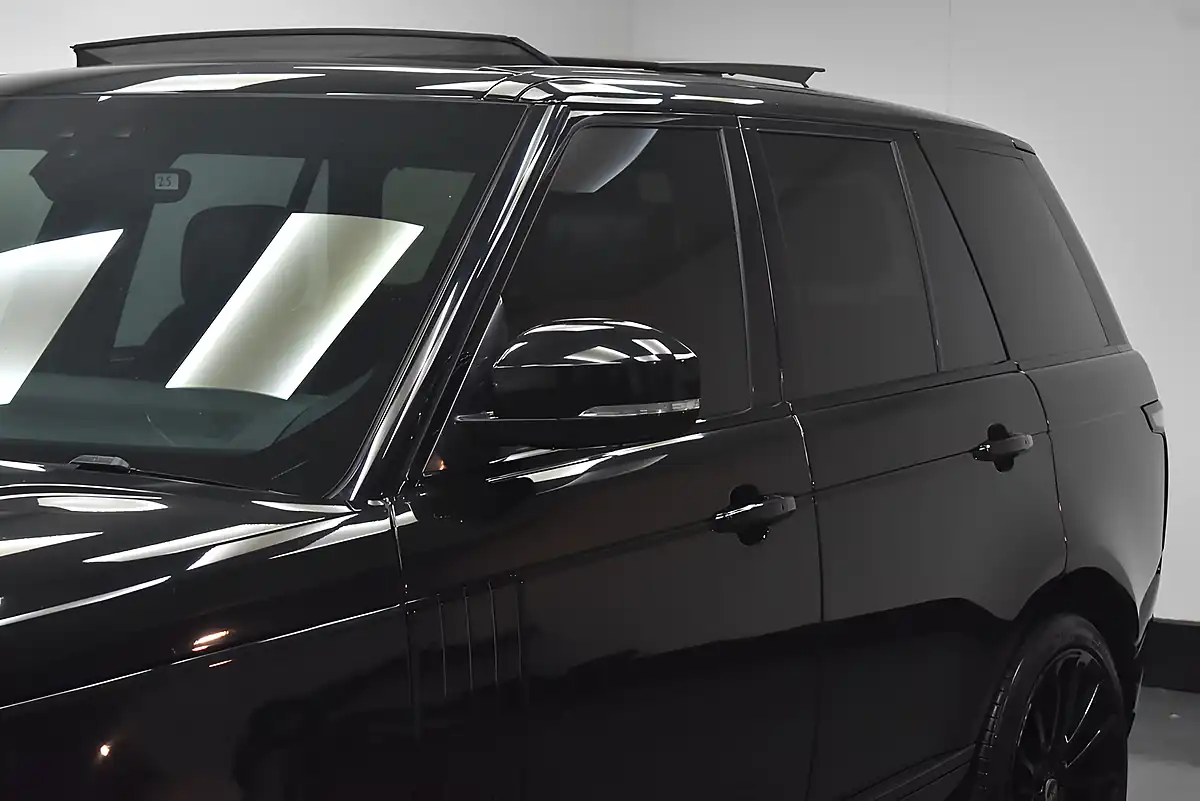 Used 2018 Land Rover Range Rover Vogue Black - Interior and Exterior details 6
