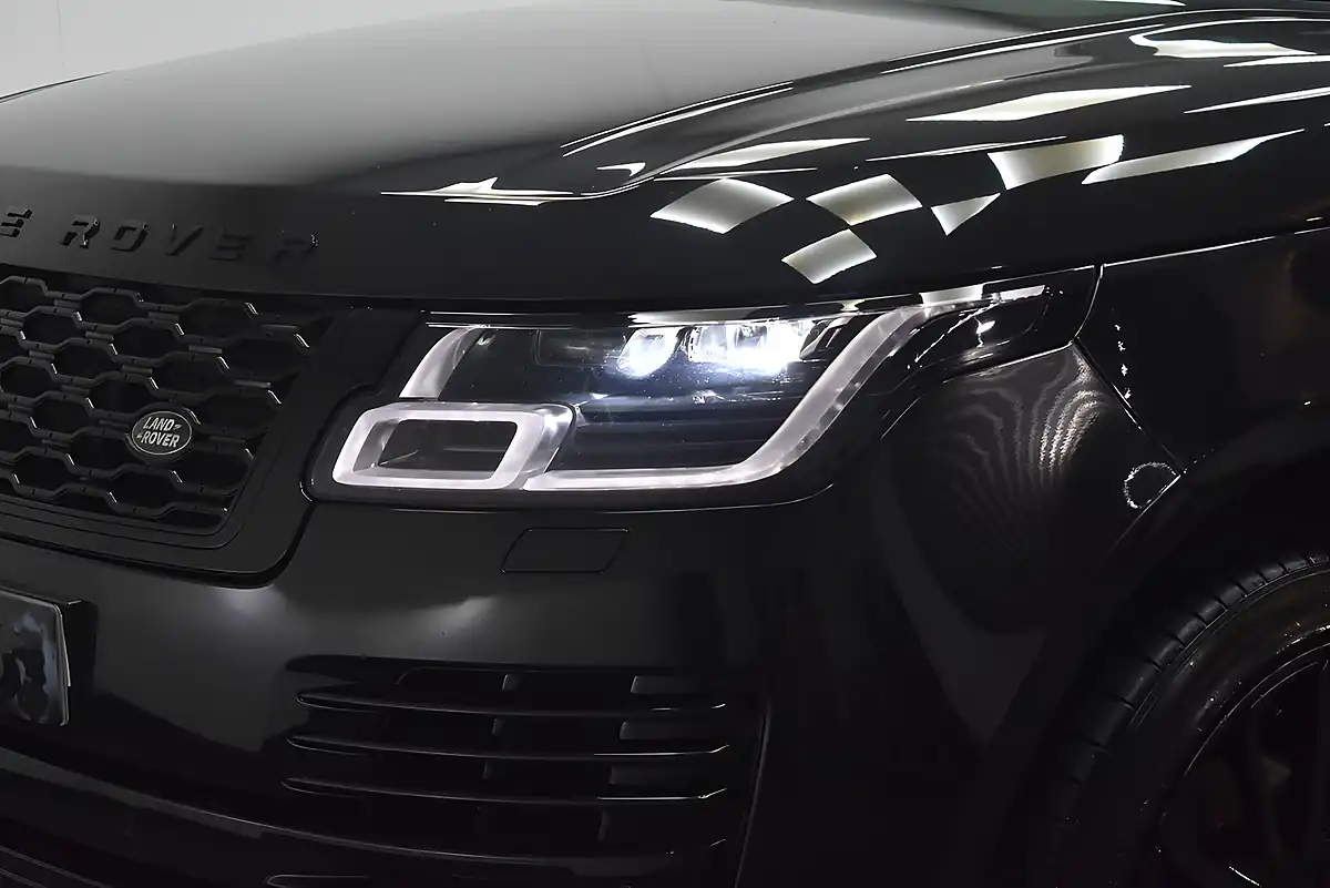 Used 2018 Land Rover Range Rover Vogue Black - Interior and Exterior details 8
