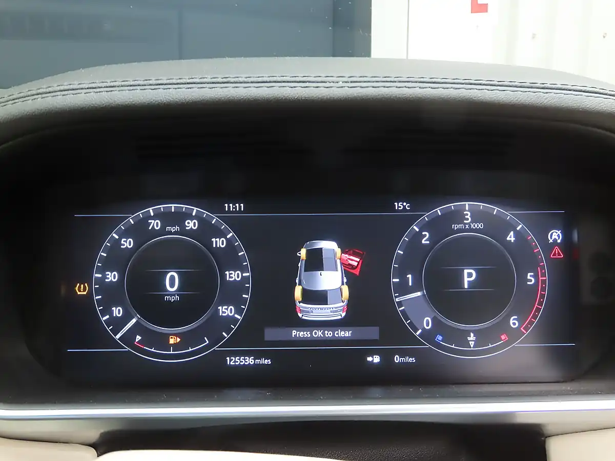 Used 2018 Land Rover Range Rover Vogue Black - Interior and Exterior details 6