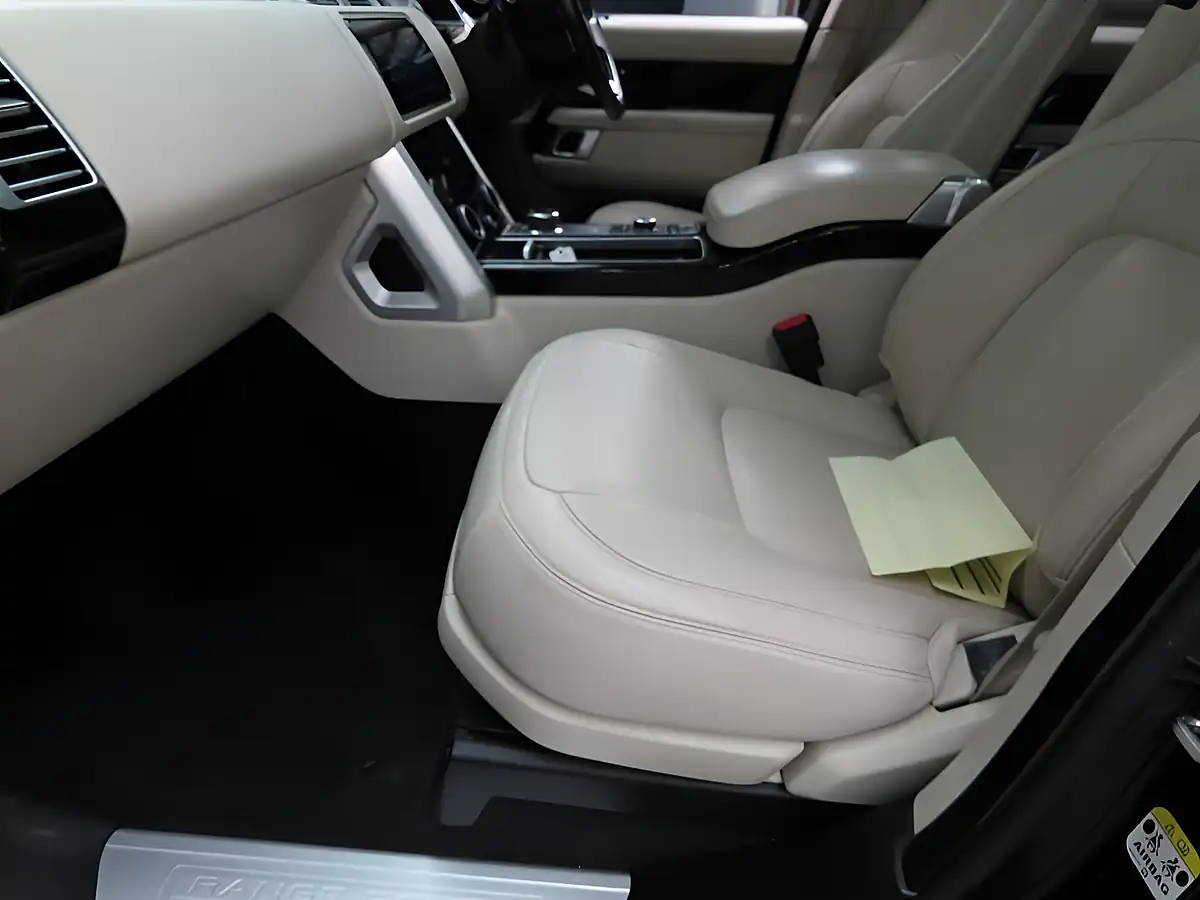 Used 2018 Land Rover Range Rover Vogue Black - Interior and Exterior details 7