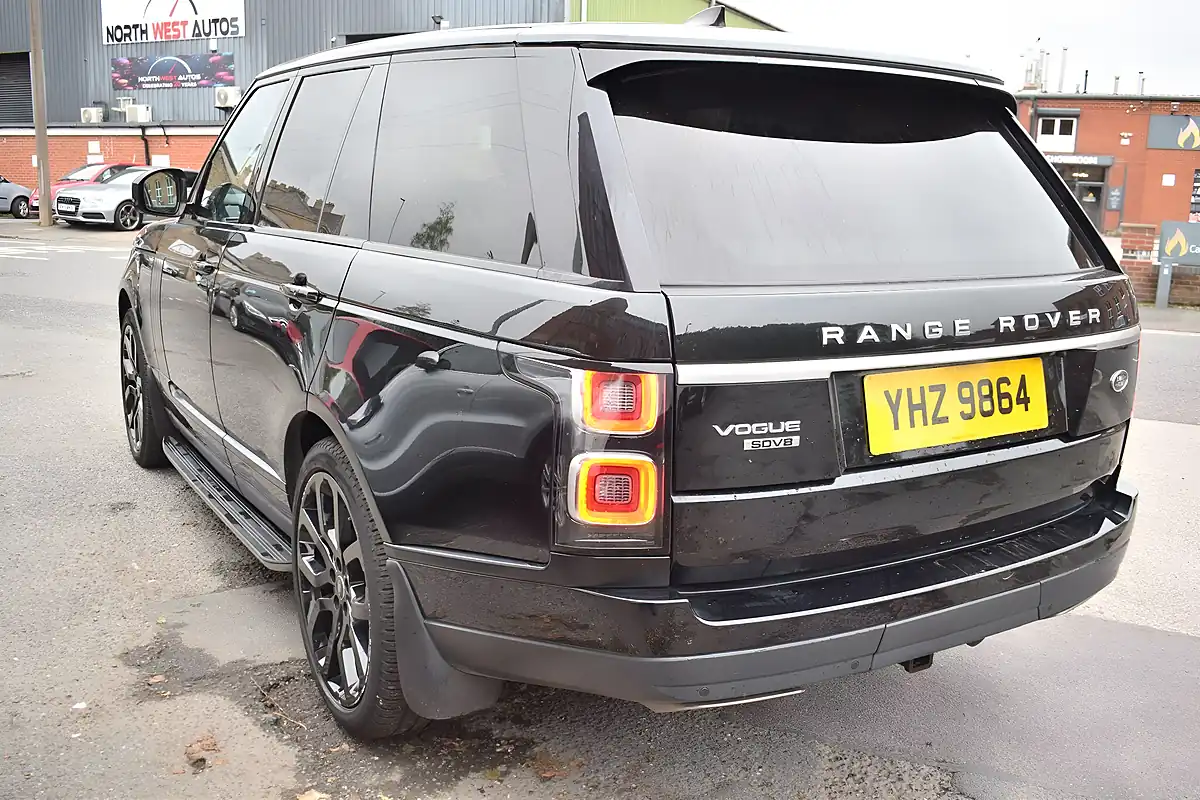 Used 2018 Land Rover Range Rover Vogue Black - Interior and Exterior details 10