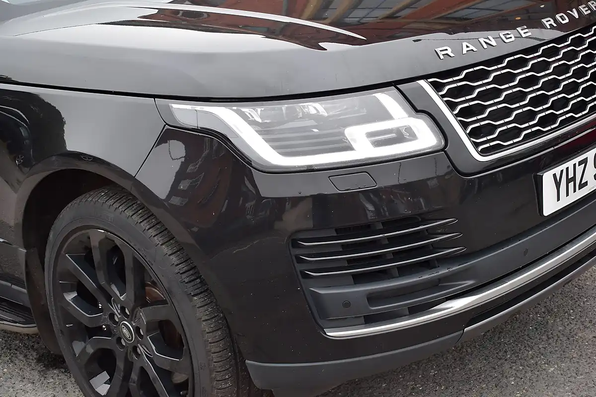 Used 2018 Land Rover Range Rover Vogue Black - Interior and Exterior details 13