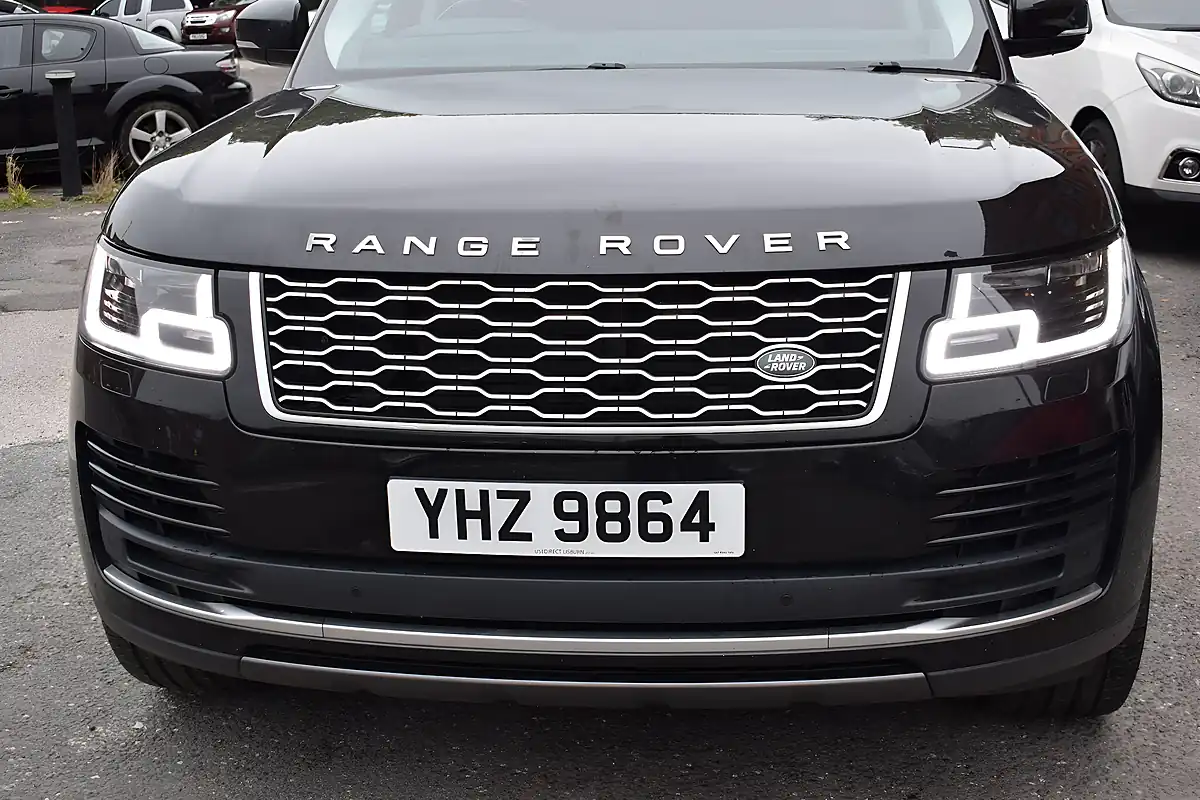 Used 2018 Land Rover Range Rover Vogue Black - Interior and Exterior details 15