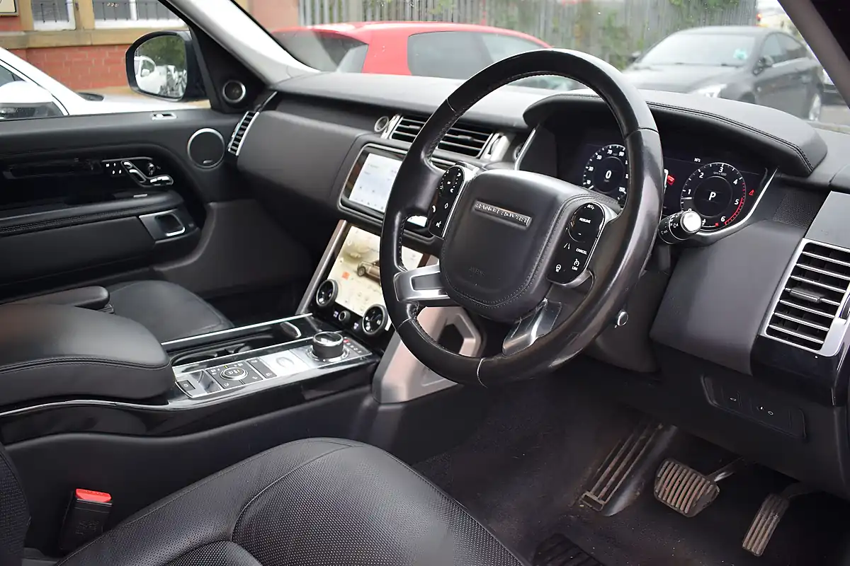 Used 2018 Land Rover Range Rover Vogue Black - Interior and Exterior details 3