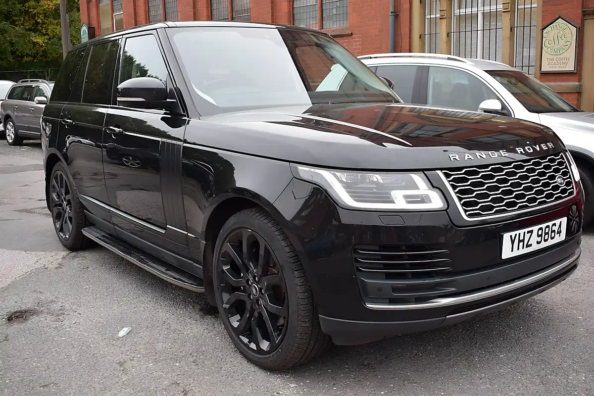 Used 2018 Land Rover Range Rover Vogue Black - Interior and Exterior details 6