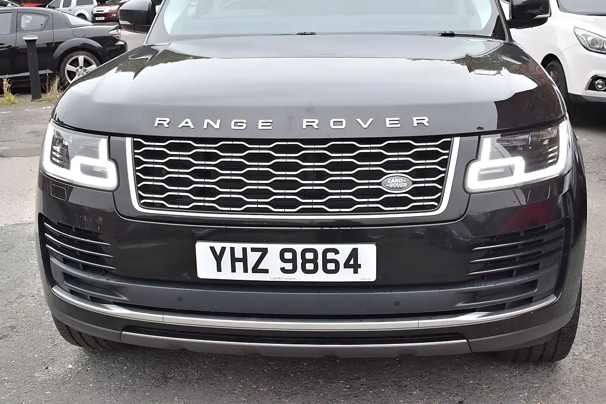 Used 2018 Land Rover Range Rover Vogue Black - Interior and Exterior details 9