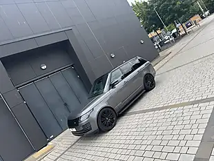 Used 2018 Land Rover Range Rover Vogue Grey - Interior and Exterior details 11
