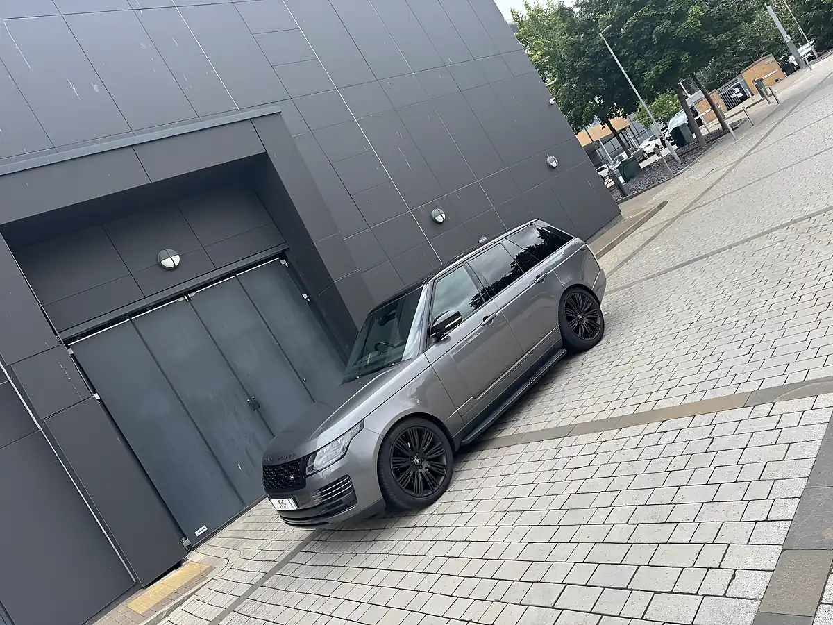 Used 2018 Land Rover Range Rover Vogue Grey - Interior and Exterior details 11