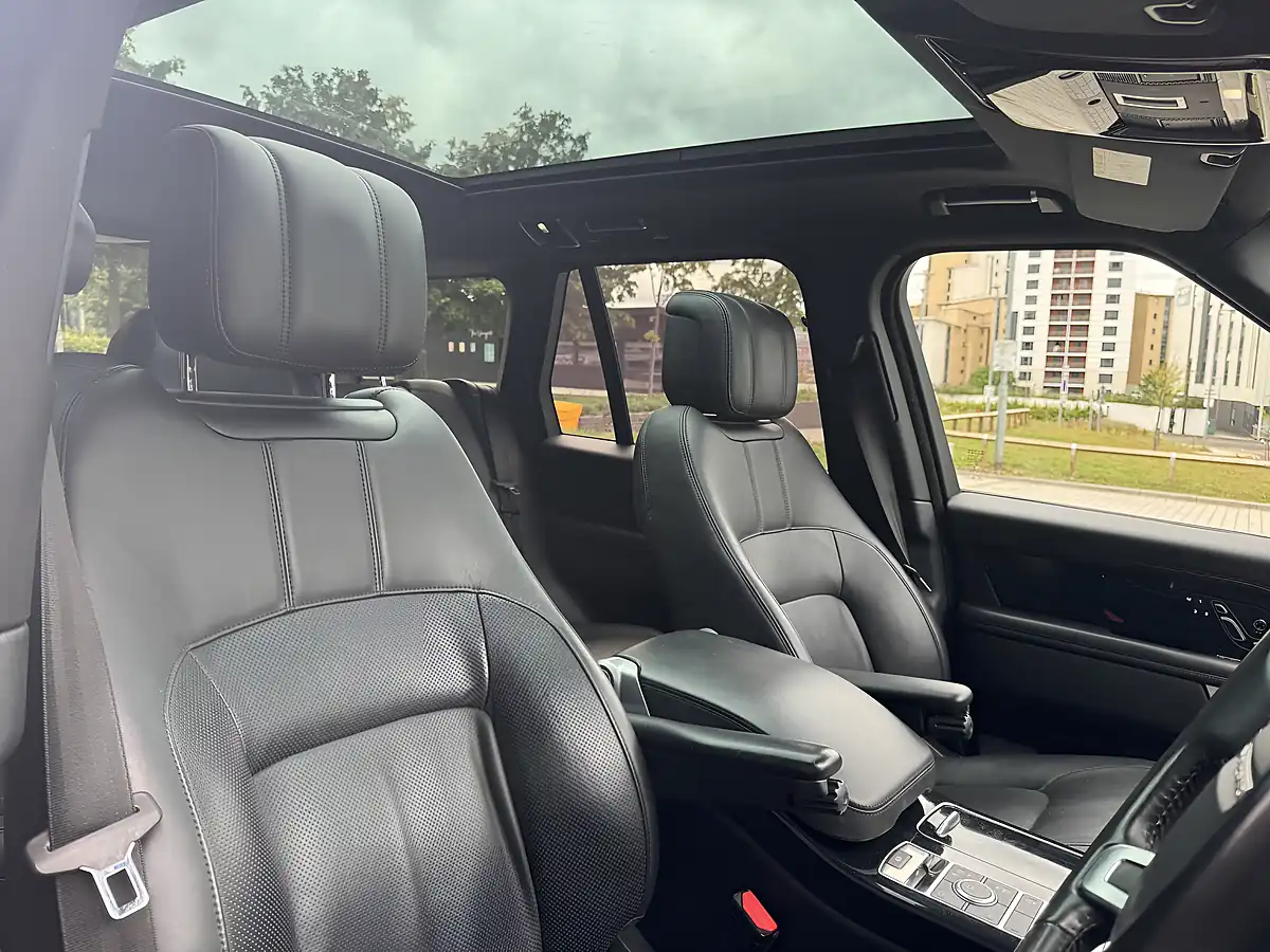 Used 2018 Land Rover Range Rover Vogue Grey - Interior and Exterior details 15