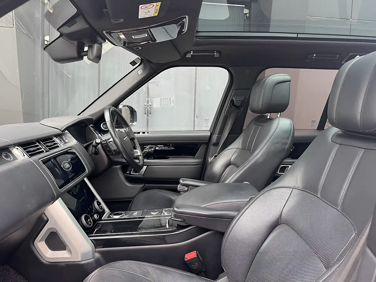 Used 2018 Land Rover Range Rover Vogue Grey - Interior and Exterior details 16
