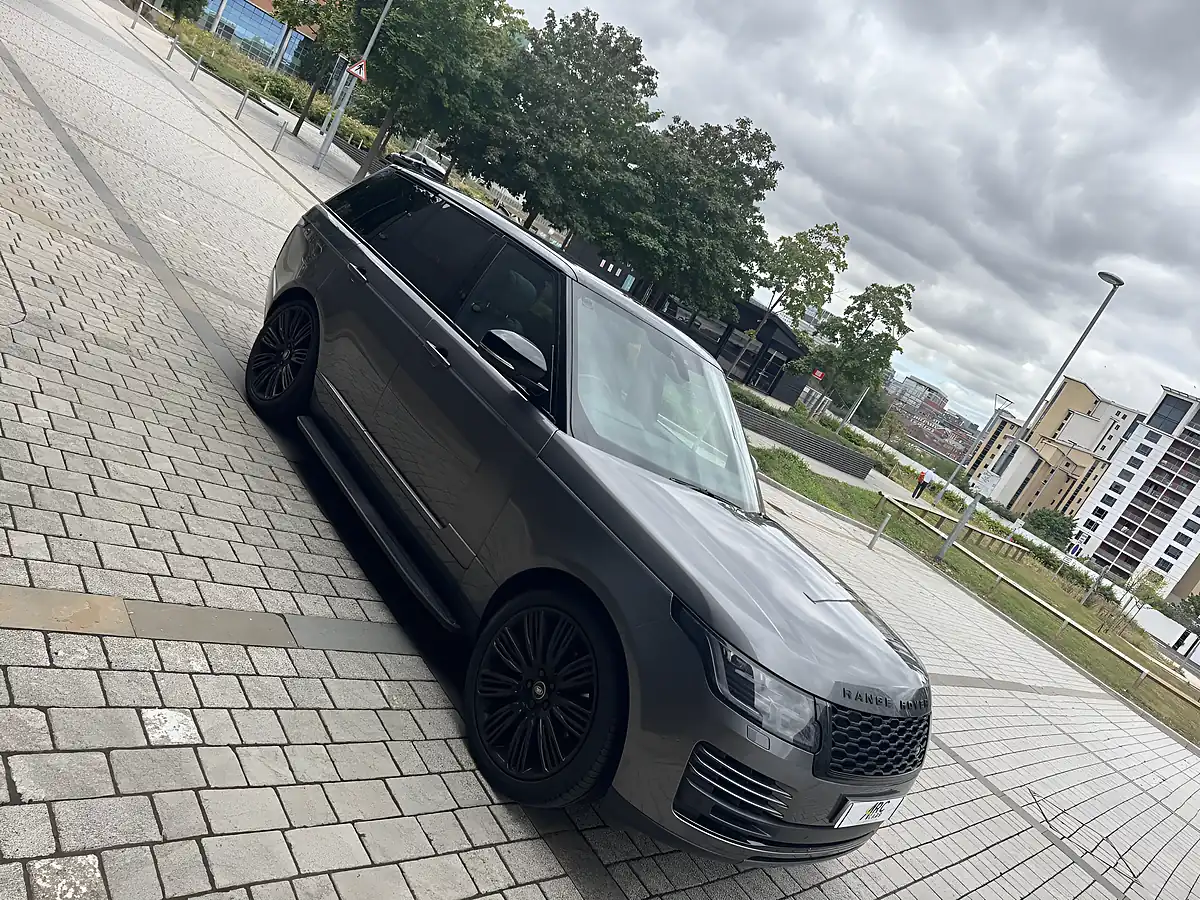 Used 2018 Land Rover Range Rover Vogue Grey - Interior and Exterior details 6