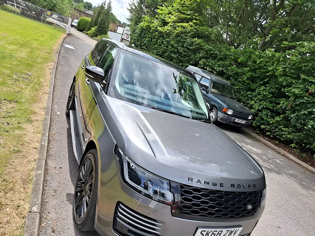 Used 2018 Land Rover Range Rover Vogue Grey - Interior and Exterior details 16