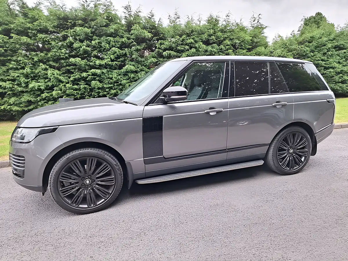 Used 2018 Land Rover Range Rover Vogue Grey - Interior and Exterior details 18