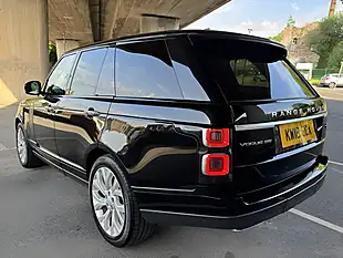 Used 2018 Land Rover Range Rover Vogue Se Black - Interior and Exterior details 16