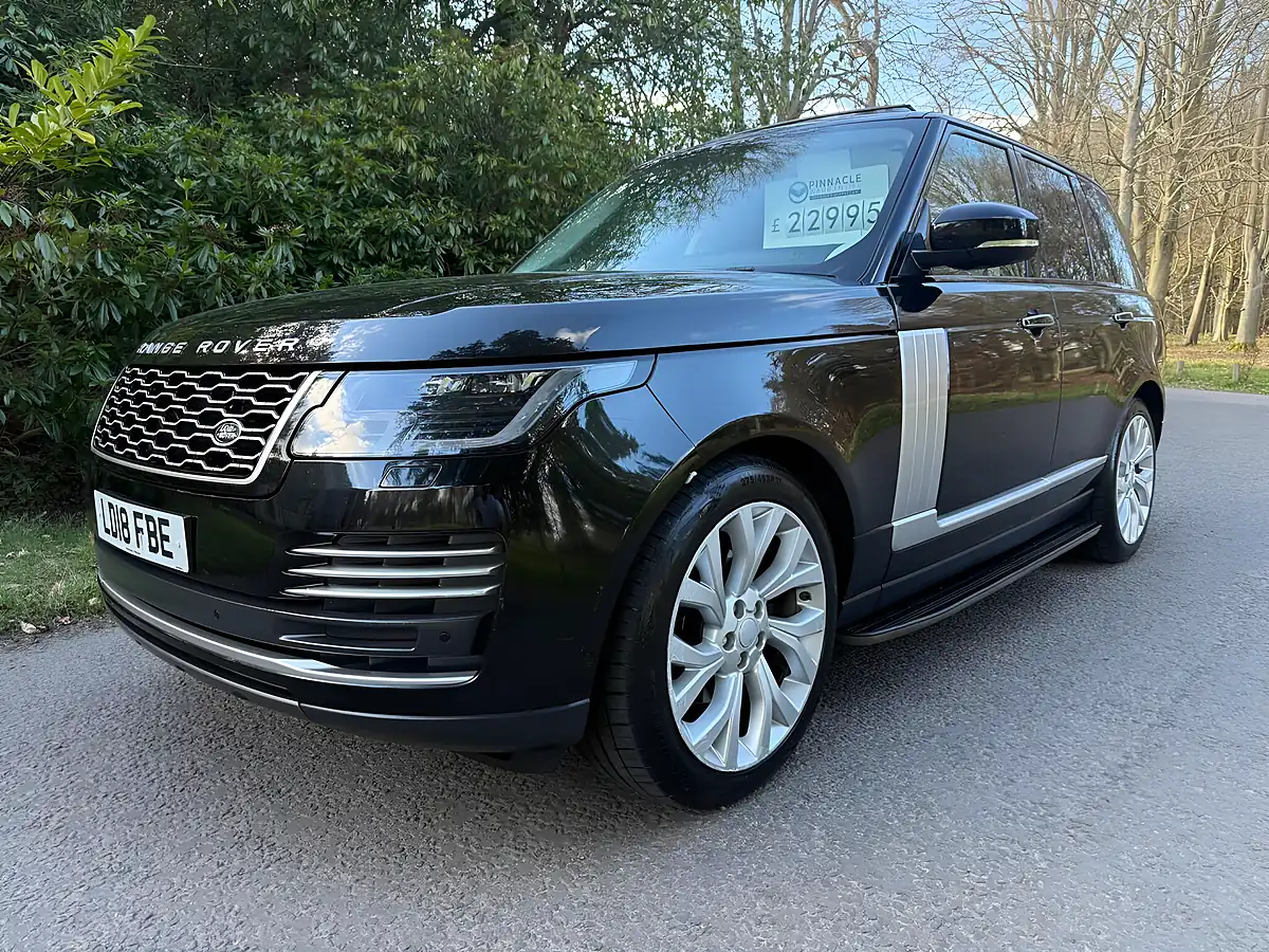 Used 2018 Land Rover Range Rover Vogue Se Black - Interior and Exterior details 2