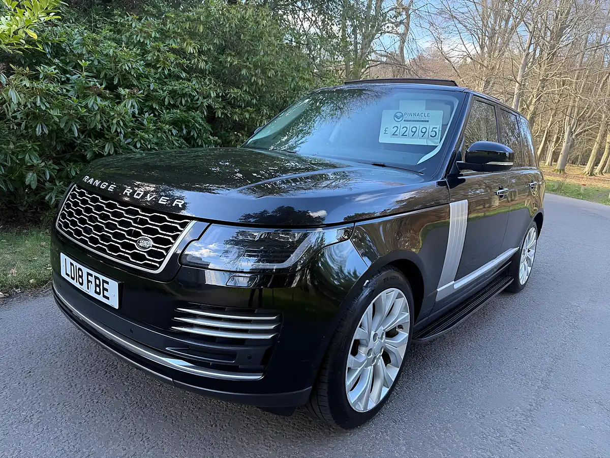 Used 2018 Land Rover Range Rover Vogue Se Black - Interior and Exterior details 7