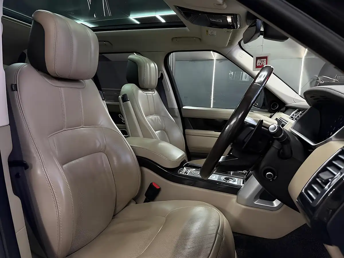 Used 2018 Land Rover Range Rover Vogue Se Black - Interior and Exterior details 11
