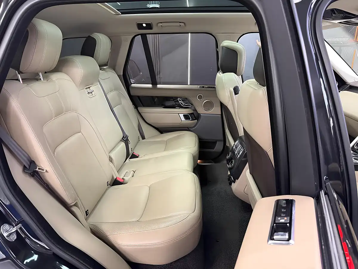 Used 2018 Land Rover Range Rover Vogue Se Black - Interior and Exterior details 13